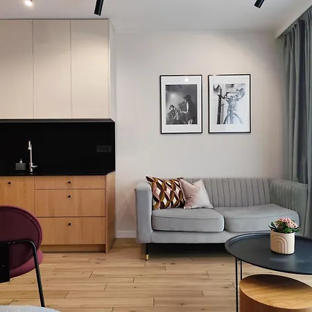 Easy Rent - Unia Art 83, Basen & Spa, Centrum 24h Check-in * Люблін